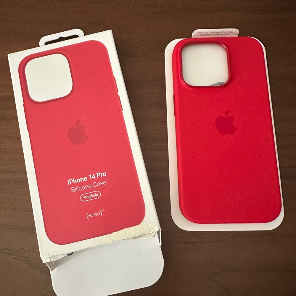 Apple iPhone 14 Pro Silicone Case in Red (MagSafe Compatible)
